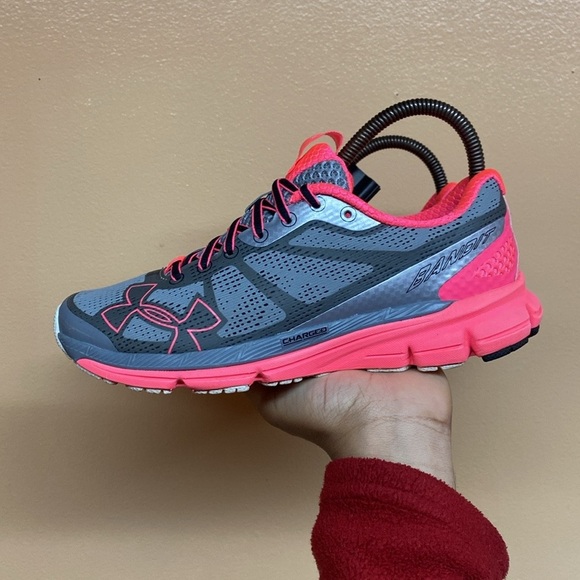Under Armour Charged Bandit “Breast Cancer Awareness” - Picture 3 of 17